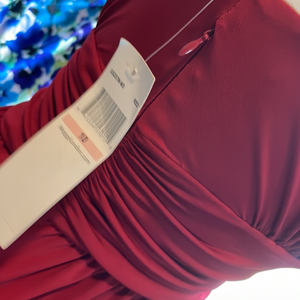 NWT Maggie London body con curve hugging dress figure flattering - Picture 6 of 10
